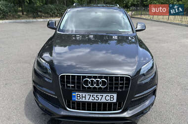 Позашляховик / Кросовер Audi Q7 2010 в 