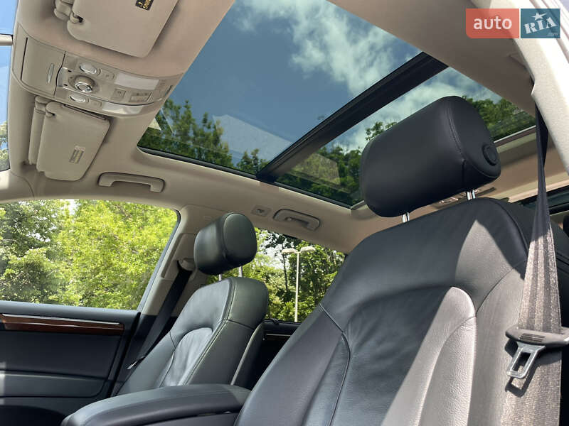 Внедорожник / Кроссовер Audi Q7 2010 в Одессе