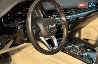 Внедорожник / Кроссовер Audi Q7 2018 в 