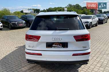 Внедорожник / Кроссовер Audi Q7 2016 в 