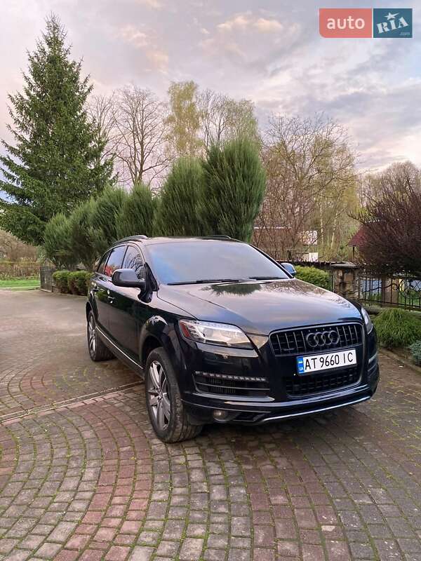 Внедорожник / Кроссовер Audi Q7 2013 в 
