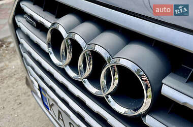 Позашляховик / Кросовер Audi Q7 2017 в 