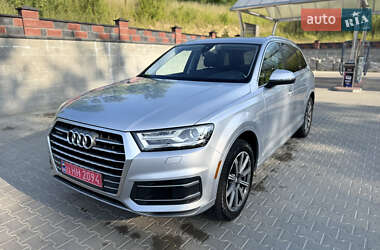 Позашляховик / Кросовер Audi Q7 2017 в Рівному