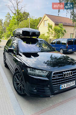 Внедорожник / Кроссовер Audi Q7 2017 в Киеве