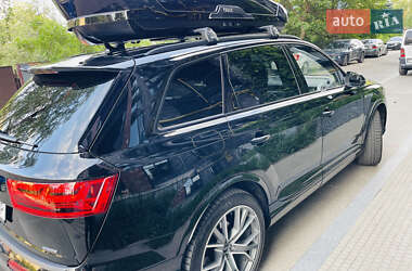 Внедорожник / Кроссовер Audi Q7 2017 в 