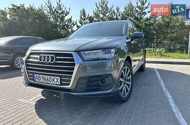 Внедорожник / Кроссовер Audi Q7 2017 в 