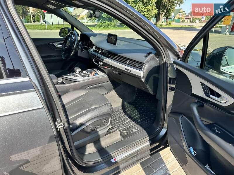 Позашляховик / Кросовер Audi Q7 2017 в Вінниці