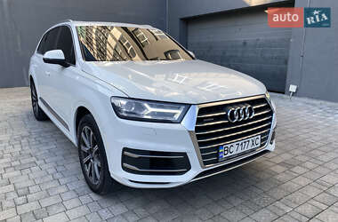 Внедорожник / Кроссовер Audi Q7 2016 в 