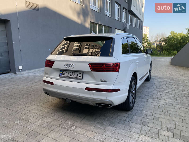 Позашляховик / Кросовер Audi Q7 2016 в Львові