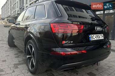 Внедорожник / Кроссовер Audi Q7 2018 в 