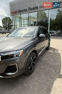Внедорожник / Кроссовер Audi Q7 2024 в 