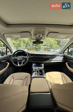 Внедорожник / Кроссовер Audi Q7 2024 в 