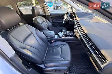 Позашляховик / Кросовер Audi Q7 2017 в 