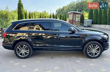 Внедорожник / Кроссовер Audi Q7 2015 в 