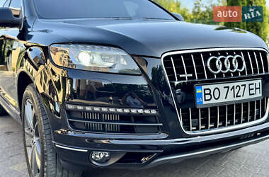 Внедорожник / Кроссовер Audi Q7 2015 в 