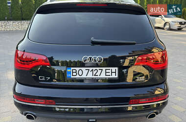 Внедорожник / Кроссовер Audi Q7 2015 в 