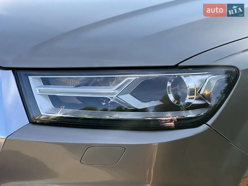 Внедорожник / Кроссовер Audi Q7 2016 в Дубно
