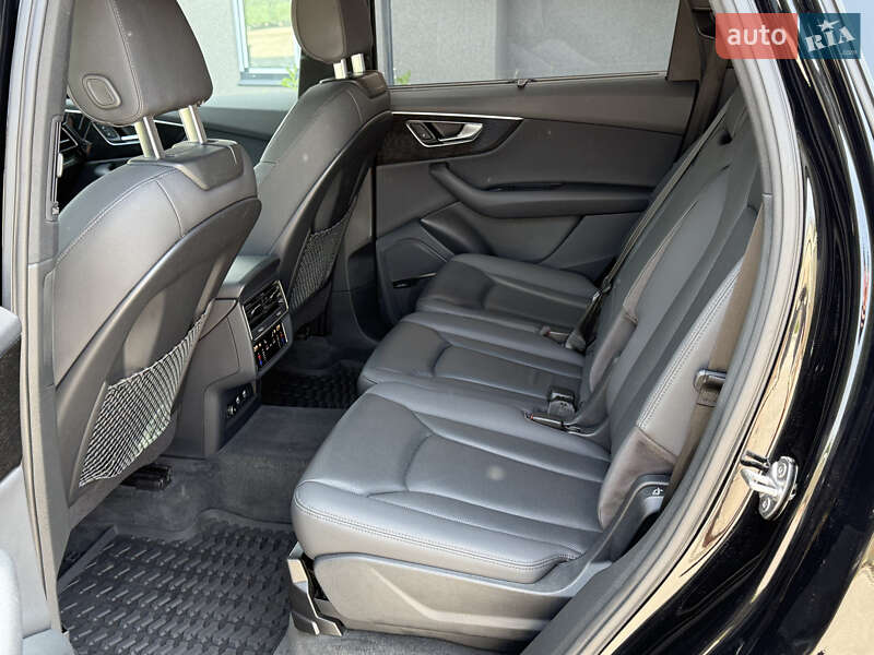 Внедорожник / Кроссовер Audi Q7 2020 в Виннице