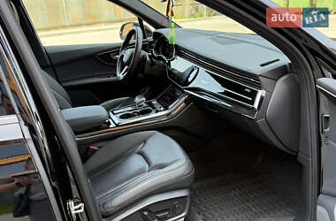 Внедорожник / Кроссовер Audi Q7 2020 в 