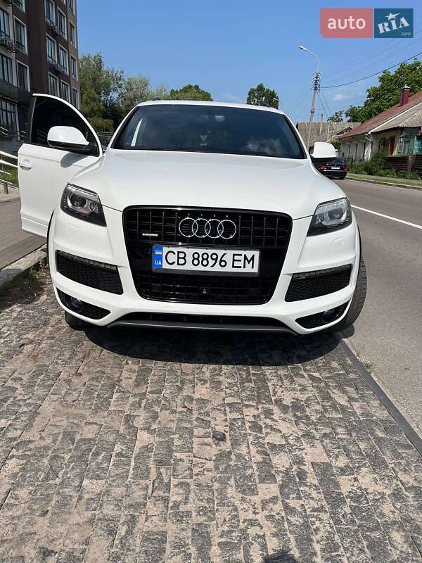 Позашляховик / Кросовер Audi Q7 2014 в Чернігові