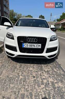 Внедорожник / Кроссовер Audi Q7 2014 в 