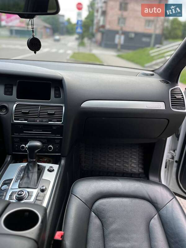 Внедорожник / Кроссовер Audi Q7 2014 в Чернигове