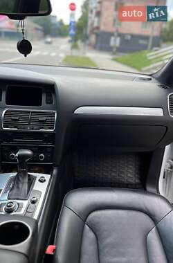 Внедорожник / Кроссовер Audi Q7 2014 в 