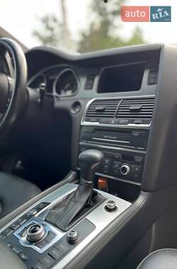 Внедорожник / Кроссовер Audi Q7 2014 в 