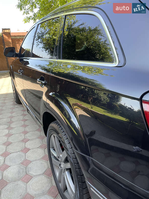 Позашляховик / Кросовер Audi Q7 2013 в Львові