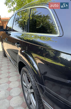 Позашляховик / Кросовер Audi Q7 2013 в 