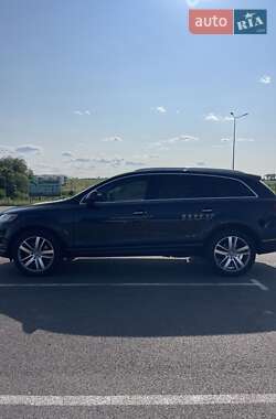 Позашляховик / Кросовер Audi Q7 2013 в 