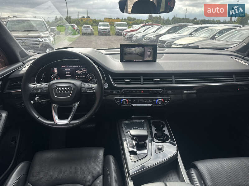 Внедорожник / Кроссовер Audi Q7 2017 в Ровно