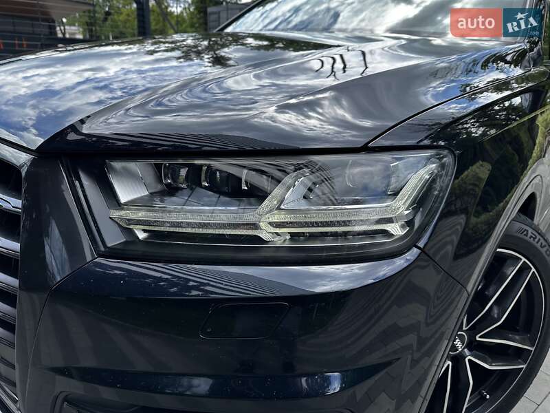 Внедорожник / Кроссовер Audi Q7 2017 в Киеве