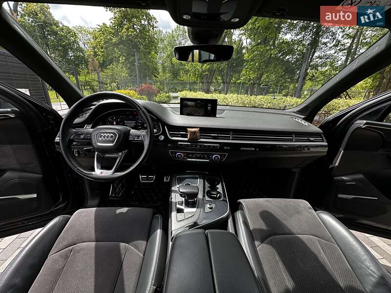 Внедорожник / Кроссовер Audi Q7 2017 в Киеве