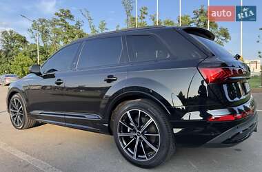 Внедорожник / Кроссовер Audi Q7 2023 в 