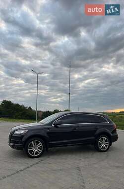 Внедорожник / Кроссовер Audi Q7 2012 в 