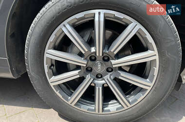 Внедорожник / Кроссовер Audi Q7 2016 в 