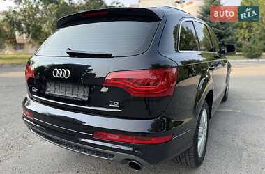 Внедорожник / Кроссовер Audi Q7 2011 в 