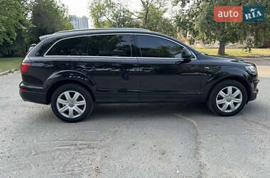 Внедорожник / Кроссовер Audi Q7 2011 в 