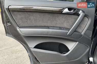 Внедорожник / Кроссовер Audi Q7 2011 в 