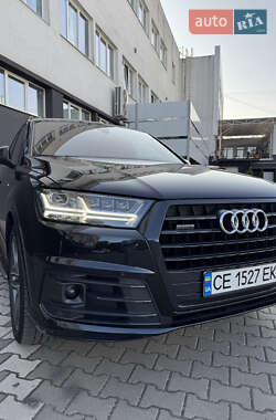 Позашляховик / Кросовер Audi Q7 2017 в 