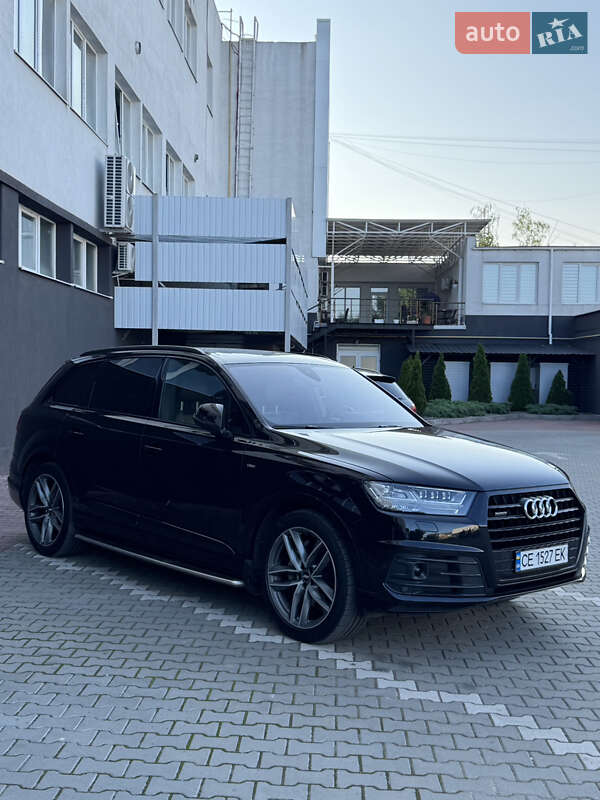 Позашляховик / Кросовер Audi Q7 2017 в Чернівцях