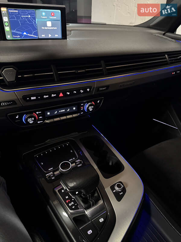 Позашляховик / Кросовер Audi Q7 2017 в Чернівцях