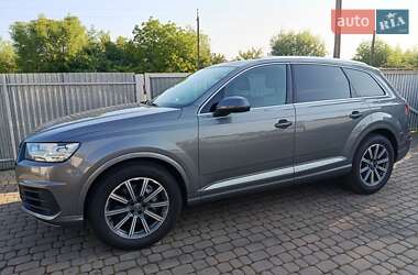 Внедорожник / Кроссовер Audi Q7 2016 в 