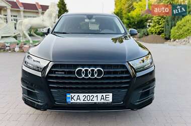 Внедорожник / Кроссовер Audi Q7 2015 в 
