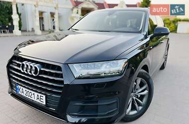 Внедорожник / Кроссовер Audi Q7 2015 в 