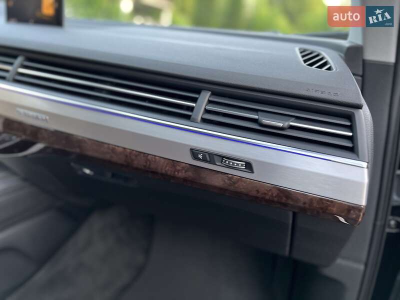 Позашляховик / Кросовер Audi Q7 2015 в Хмельницькому