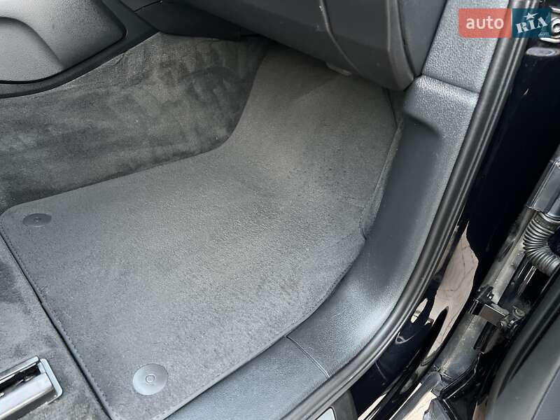 Позашляховик / Кросовер Audi Q7 2015 в Хмельницькому