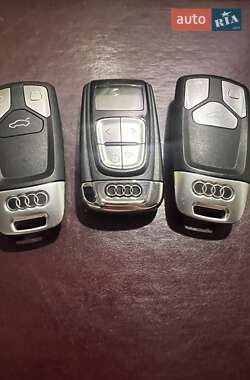 Внедорожник / Кроссовер Audi Q7 2015 в 