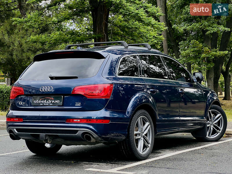 Позашляховик / Кросовер Audi Q7 2010 в Миколаєві